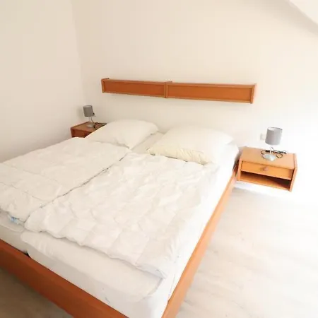 Апартаменты Haus-itjen-gelb-2 *