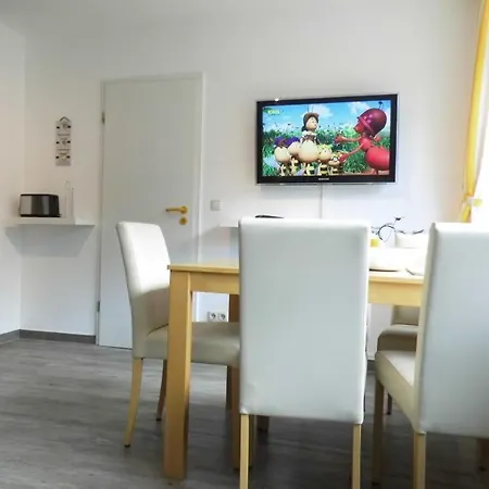 Haus-itjen-gelb-2 Апартаменты *